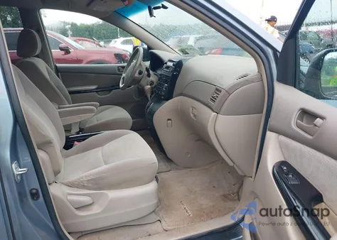 2004 Toyota Sienna Le from USA, damaged, VIN 5TDZA23C24S008495